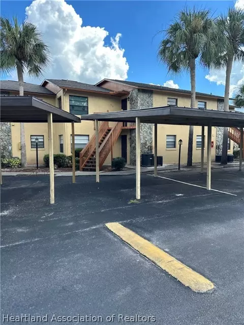 505 Manor Cir, Sebring, FL 33870