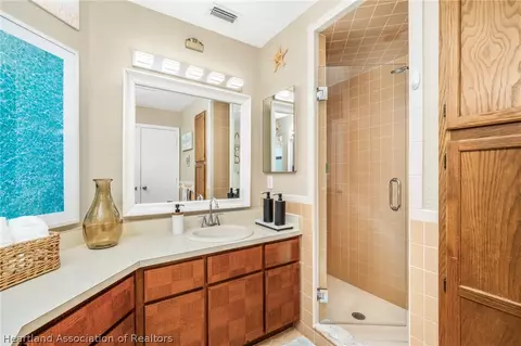 Bath - 3109 Duffer Rd, Sebring, FL 33872 photo 6 of 8