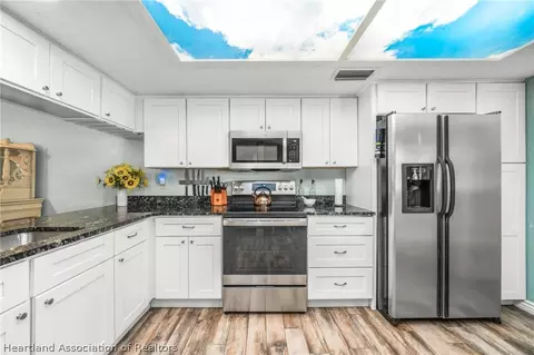 Kitchen - 3109 Duffer Rd, Sebring, FL 33872 photo 1 of 2