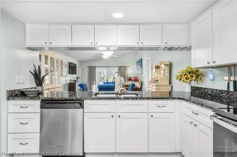 Kitchen - 3109 Duffer Rd, Sebring, FL 33872 photo 2 of 2