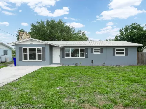 1621 Oak Ave, Lake Placid, FL 33852