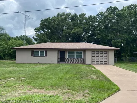 105 Marlin St NW, Lake Placid, FL 33852