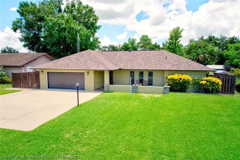 104 Forever Ave, Lake Placid, FL 33852