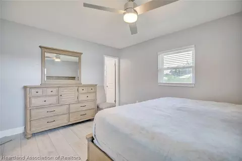 Bedroom - 3517 Dolphin Dr, Sebring, FL 33870 photo 3 of 5