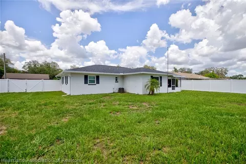 Exterior - 3517 Dolphin Dr, Sebring, FL 33870 photo 5 of 5