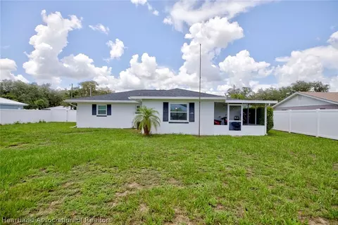 Exterior - 3517 Dolphin Dr, Sebring, FL 33870 photo 4 of 5