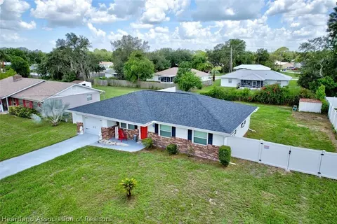 3517 Dolphin Dr, Sebring, FL 33870