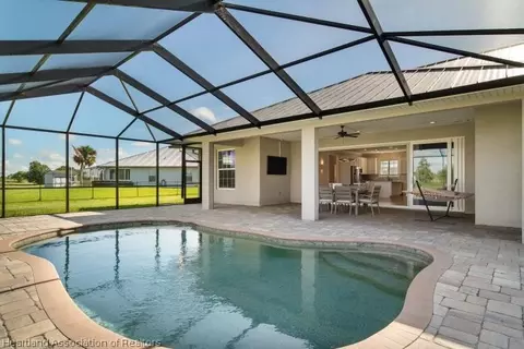 Exterior - 308 Maple Ln, Sebring, FL 33876 photo 3 of 8