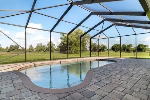 Exterior - 308 Maple Ln, Sebring, FL 33876 photo 2 of 8
