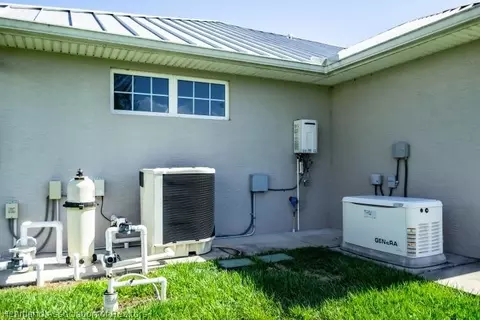 Exterior - 308 Maple Ln, Sebring, FL 33876 photo 7 of 8