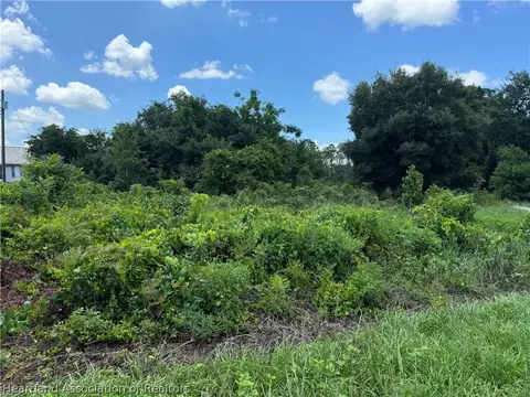 3021 Oleander Dr, Lake Placid, FL 33852
