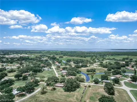 View/Area - 600 Cherry Tree Dr, Sebring, FL 33876 photo 4 of 9