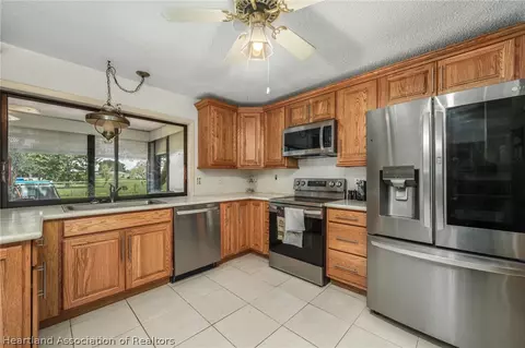 Kitchen - 600 Cherry Tree Dr, Sebring, FL 33876 photo 1 of 5