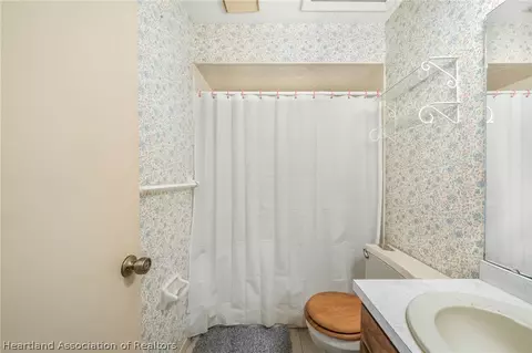 Bath - 600 Cherry Tree Dr, Sebring, FL 33876 photo 4 of 4