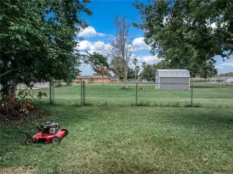 Exterior - 600 Cherry Tree Dr, Sebring, FL 33876 photo 10 of 10