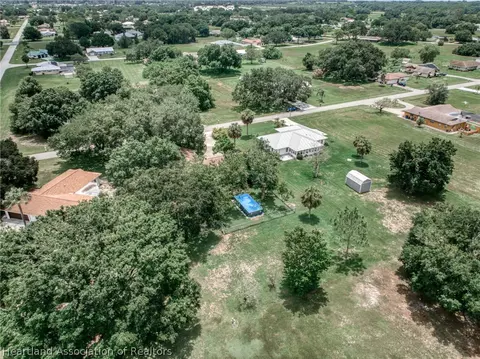 View/Area - 600 Cherry Tree Dr, Sebring, FL 33876 photo 2 of 9