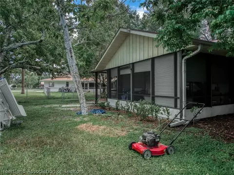 Exterior - 600 Cherry Tree Dr, Sebring, FL 33876 photo 9 of 10