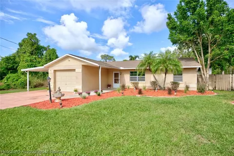 301 Triumph Dr, Sebring, FL 33872 photo 1