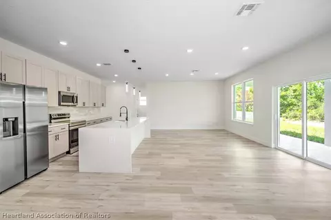 5124 Pebble Beach Dr, Sebring, FL 33872 photo 10
