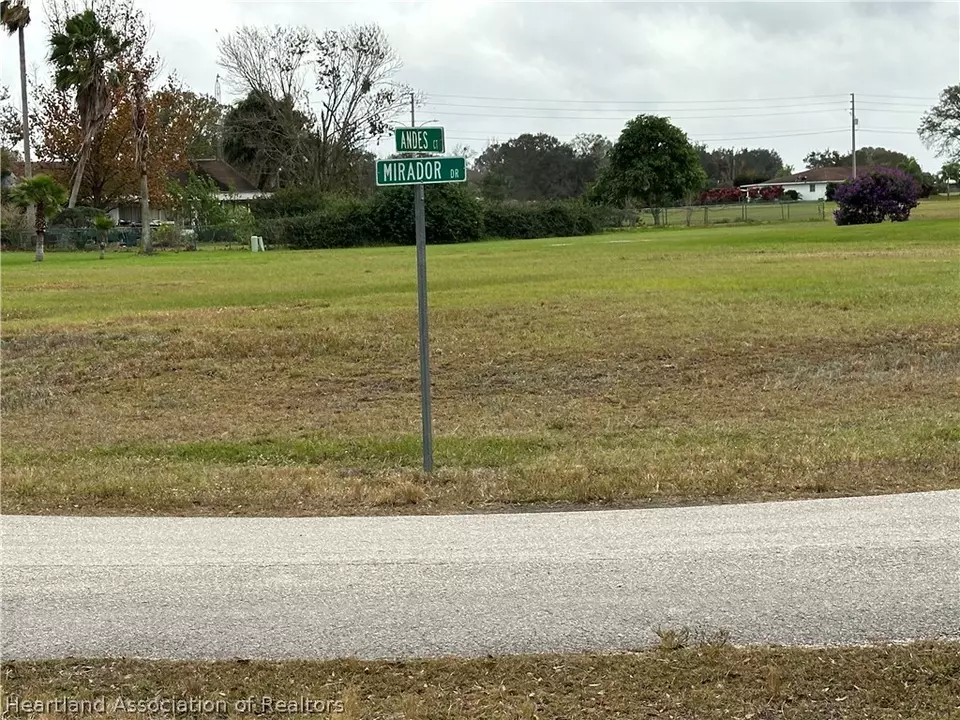  440 Mirador Dr, Sebring, FL 33876 photo 4
