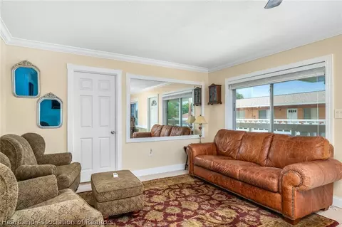 2113 Lakeview Drive 9c, Sebring, FL 33870 photo 4