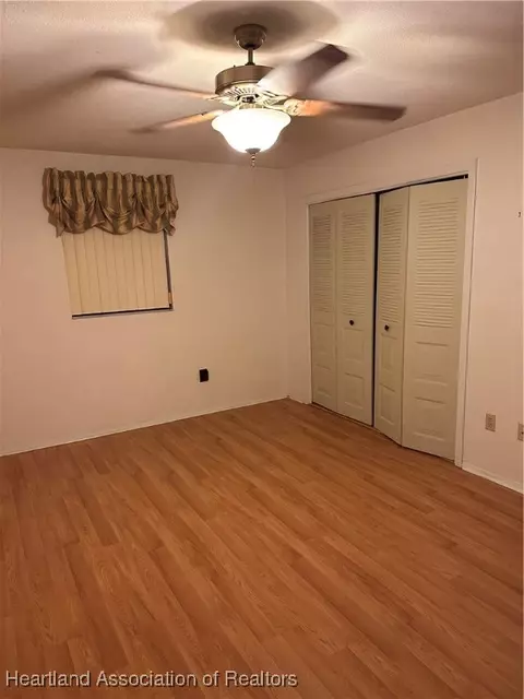 Bedroom - 3245 Cedar Dr, Sebring, FL 33875 photo 2 of 3