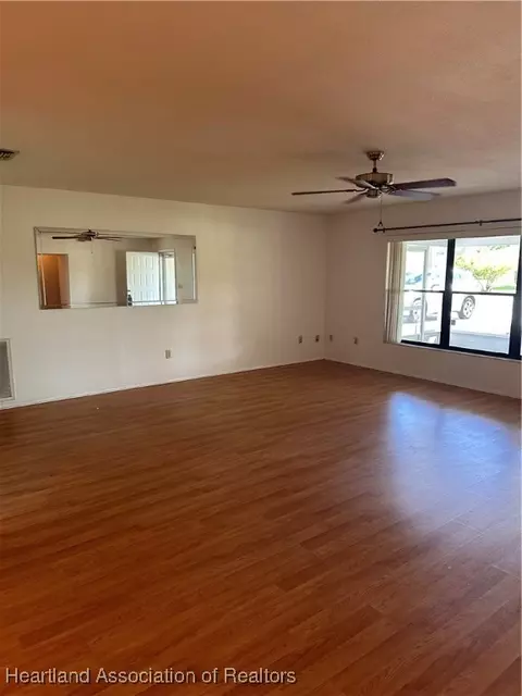 Living - 3245 Cedar Dr, Sebring, FL 33875 photo 2 of 4