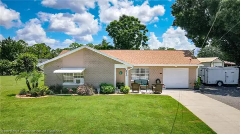 5330 Riverway Dr, Sebring, FL 33875
