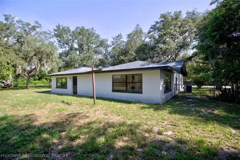 Exterior - 3505 King Dr, Sebring, FL 33870 photo 2 of 3