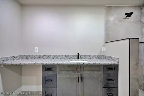 Bath - 3505 King Dr, Sebring, FL 33870 photo 2 of 3