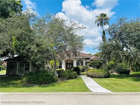 5225 Magnolia Pl, Sebring, FL 33872