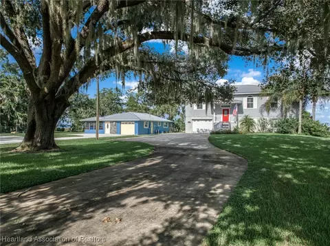 407 Buddy Ave, Lake Placid, FL 33852