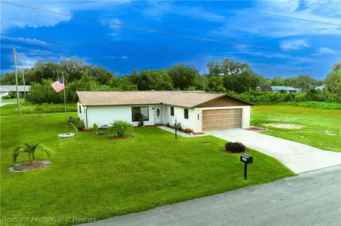 3034 Georgia Pine Rd, Lake Placid, FL 33852