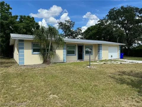 2318 Croydon Rd, Sebring, FL 33870 photo 1