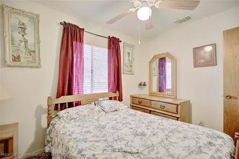 Bedroom - 3002 Spinks Rd, Sebring, FL 33870 photo 3 of 5
