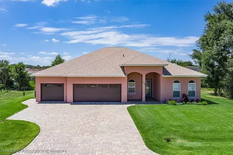 135 Citrus Rd NE, Lake Placid, FL 33852