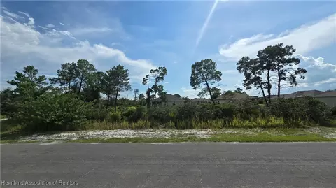 4974 San Ignacio Dr, Sebring, FL 33872