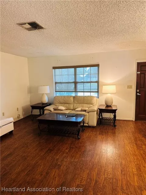 Living - 119 Parkview Rd, Sebring, FL 33870 photo 1 of 2