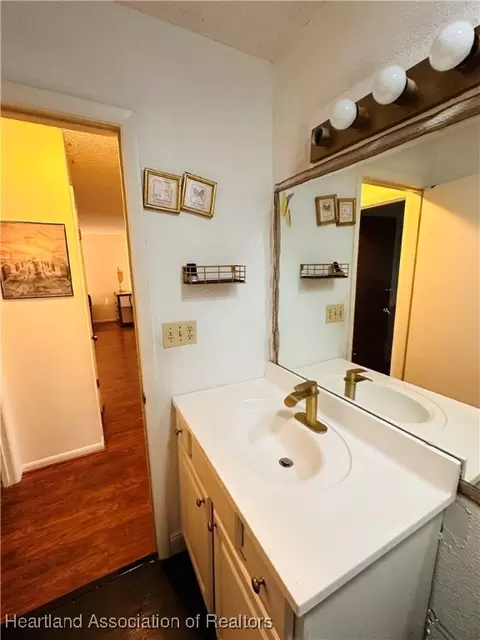 Bath - 119 Parkview Rd, Sebring, FL 33870 photo 3 of 3