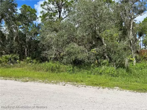 5613 Maple Rd, Sebring, FL 33875
