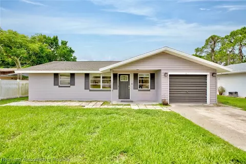 216 Loon Ave, Sebring, FL 33870