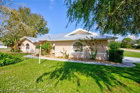 2900 Thunderbird Rd, Sebring, FL 33872 photo 2