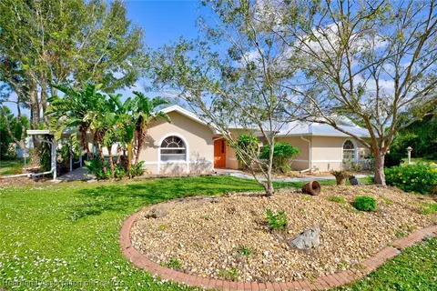 2900 Thunderbird Rd, Sebring, FL 33872 photo 3
