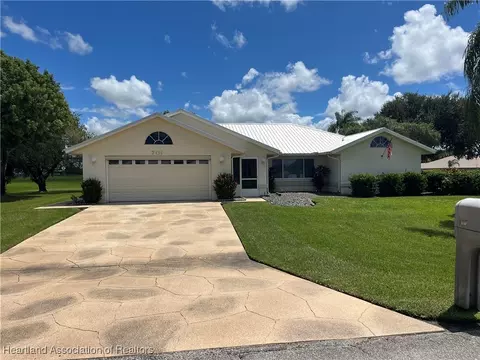 701 Holly Dr, Sebring, FL 33876