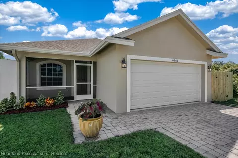 6961 Dickinson Dr, Sebring, FL 33872