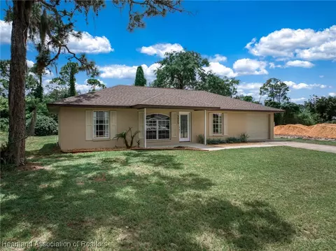 3929 Simca St, Sebring, FL 33872