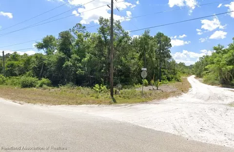 1901 Canary Way, Sebring, FL 33875