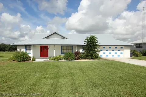 1800 Hollyhurst Dr, Avon Park, FL 33825