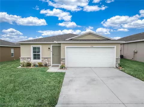 1716 High Ridge Dr, Sebring, FL 33870