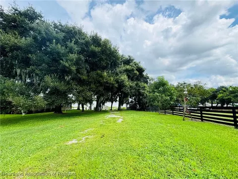 20 Placid Oaks Dr, Lake Placid, FL 33852